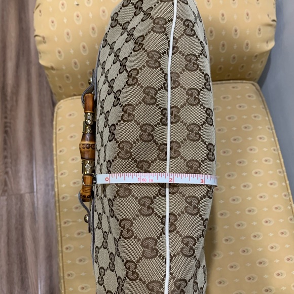 Gucci hobo bag.1 tiny stain. See pics.clean in/out - Picture 7 of 16